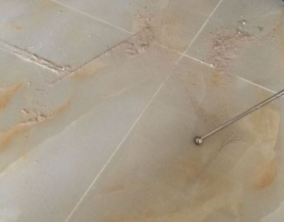 博湖瓷砖空鼓维修公司分享粘合剂选择不当在瓷砖铺贴过程中可能导致以下问题